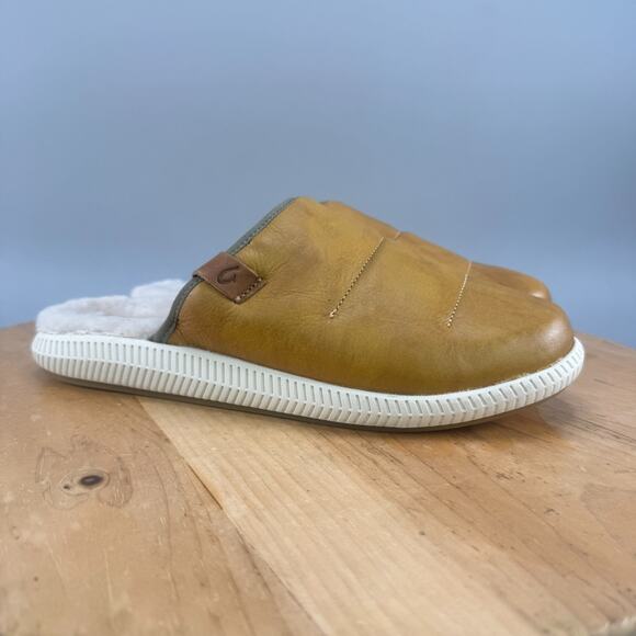Olukai Mua 'ili Mens Size 9 Shearling Slippers Shoes Brown Leather Comfort NEW - Picture 1 of 9